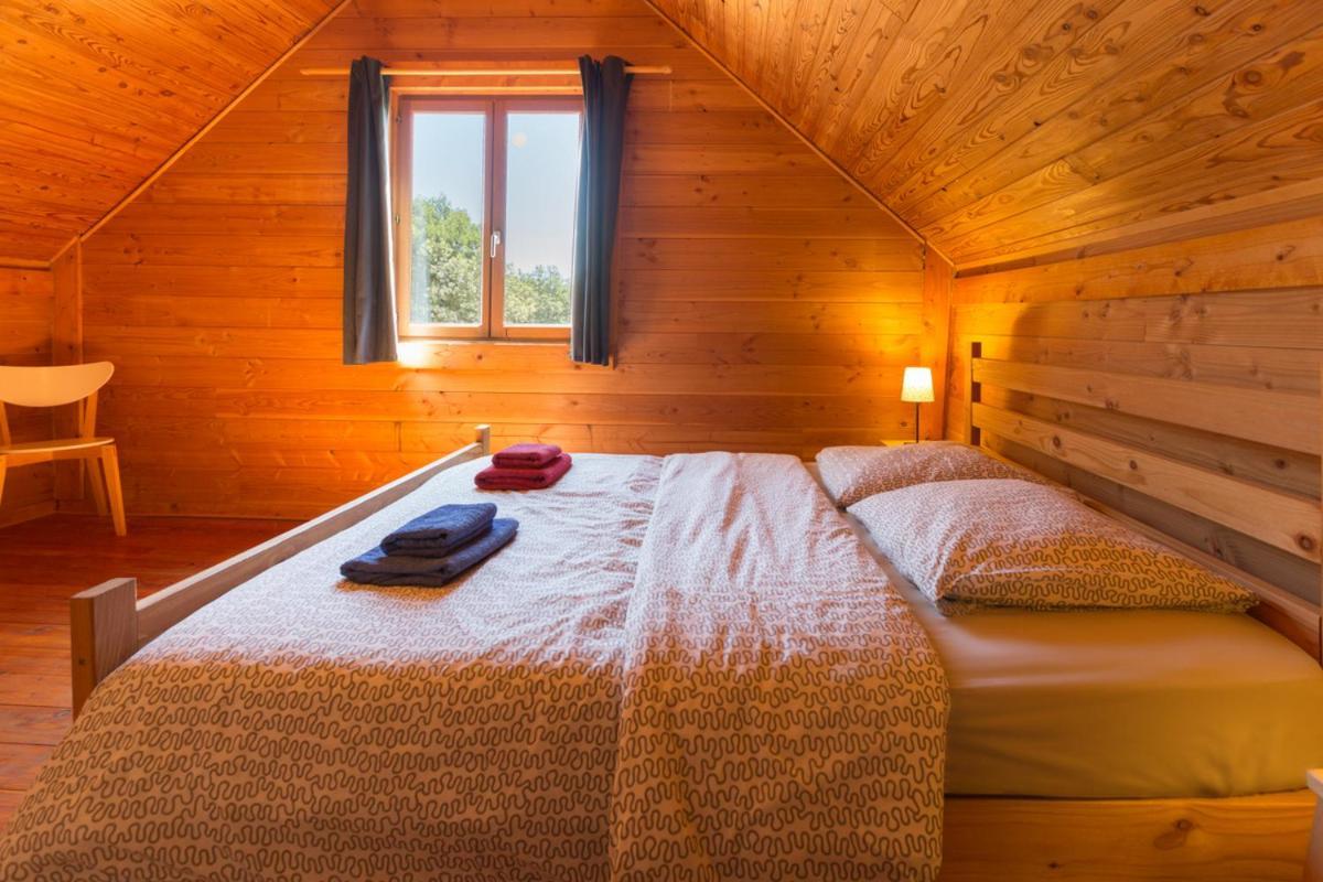 Le Bois De Faral Hotell Le Bastit Eksteriør bilde