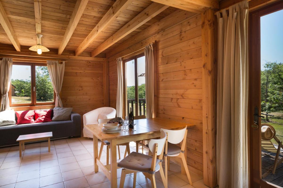 Le Bois De Faral Hotell Le Bastit Eksteriør bilde